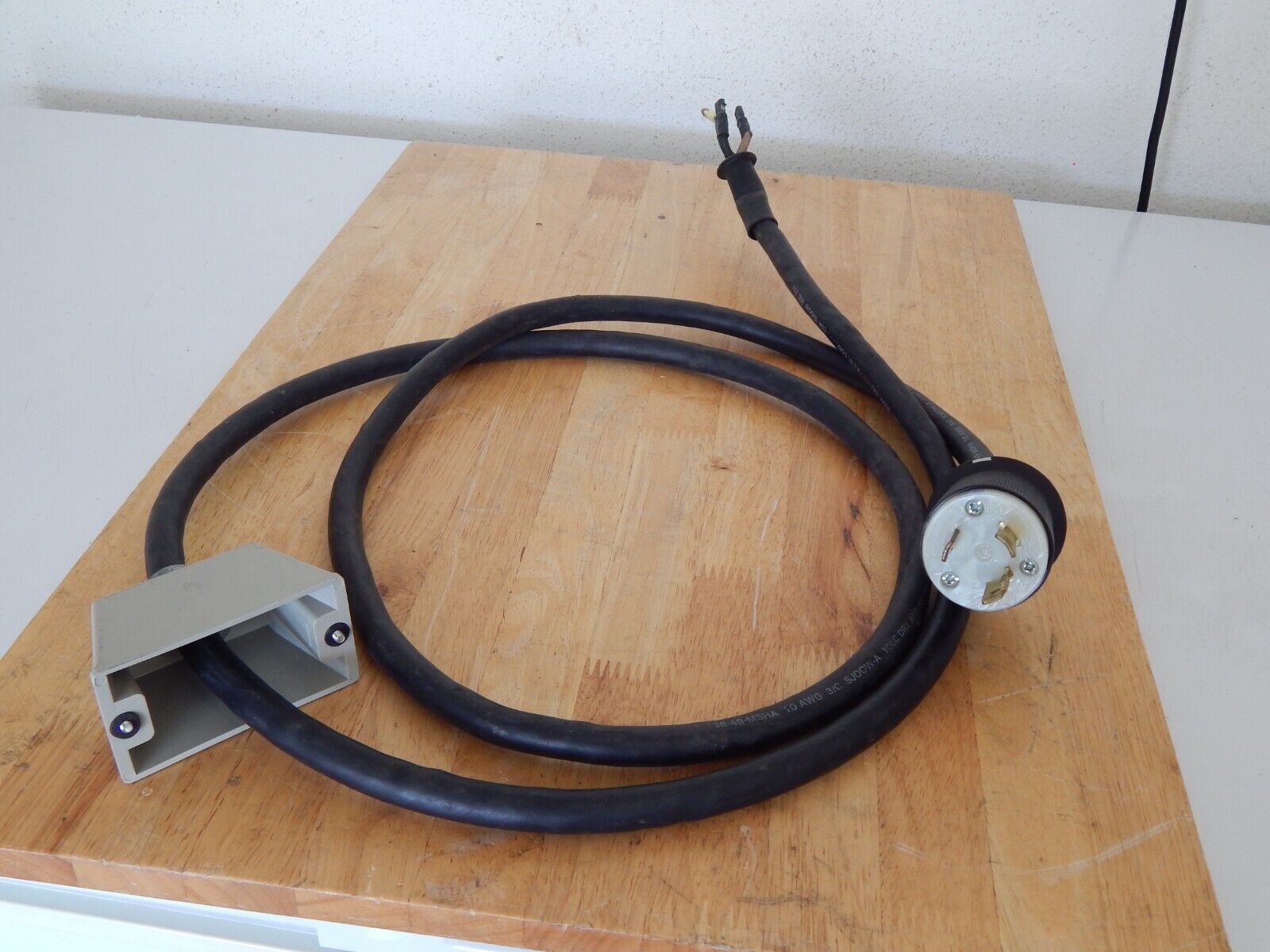 HP 6674A DC Power Supply 0 to 80V, 0- 26A, 2000W GPIB opt. J05 HP 6674A DC Power Supply 0 to 80V, 0- 26A, 2000W GPIB opt. J05